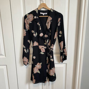 Cupcakes and Cashmere Dress XS Black Floral Wrap Mini Long Sleeves Ruffle Pretty